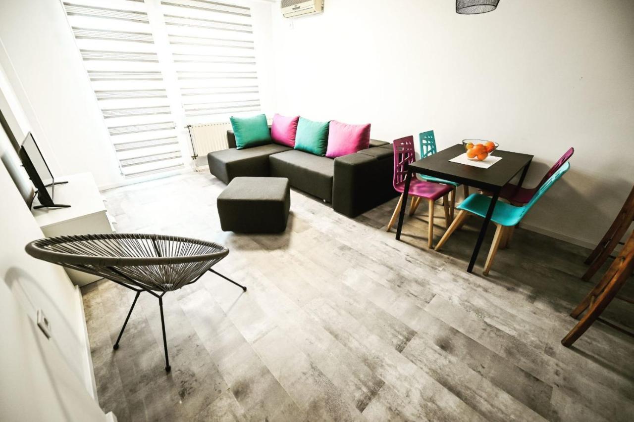 Chill Out Apartment Novi Sad Buitenkant foto