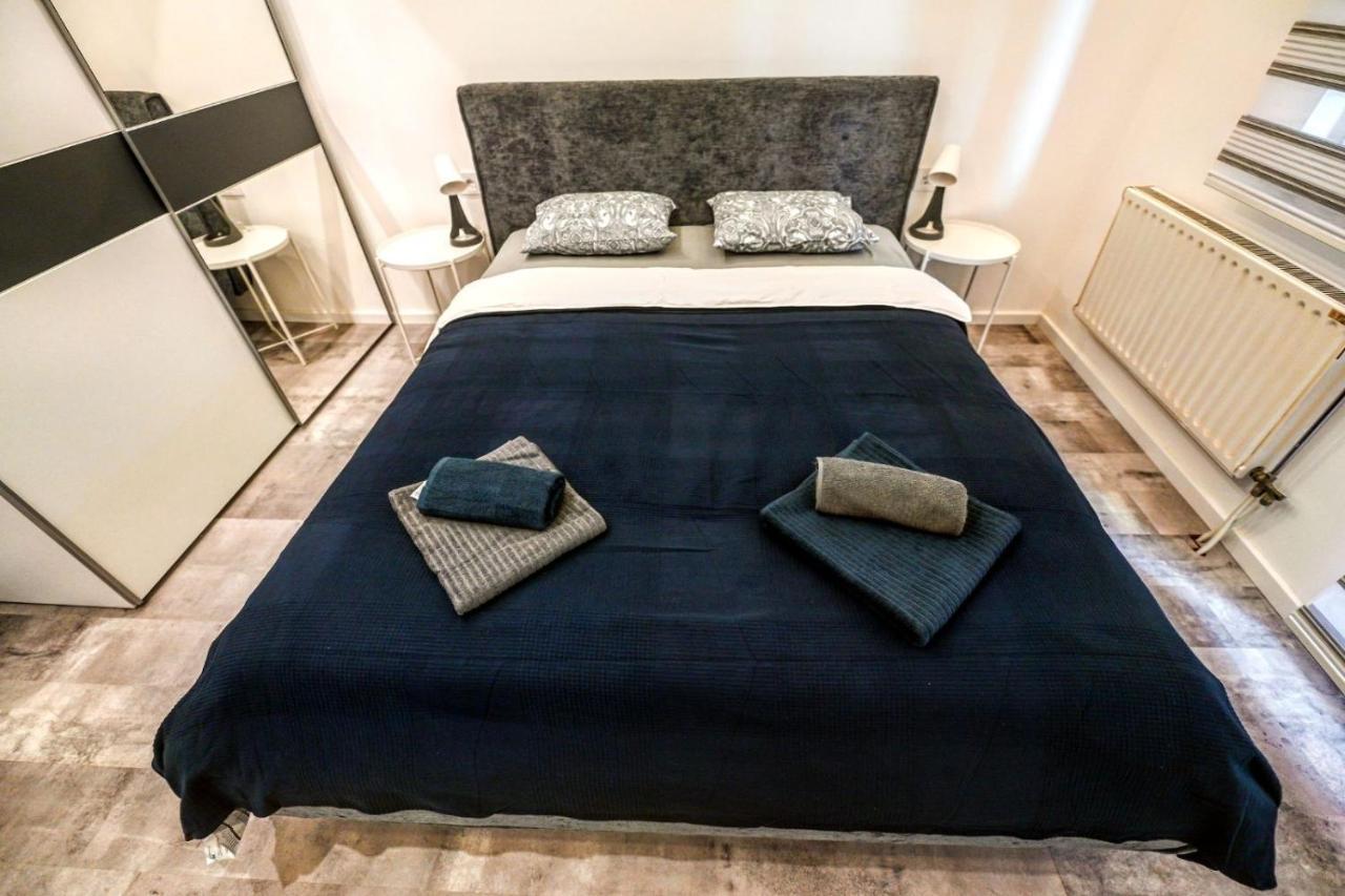 Chill Out Apartment Novi Sad Buitenkant foto