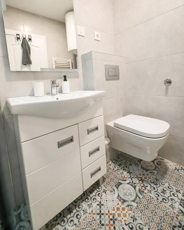 Chill Out Apartment Novi Sad Buitenkant foto